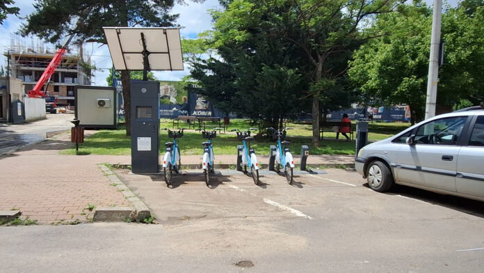 IUBITORII DE MIȘCARE, INVITAȚI SĂ PEDALEZE.Still001